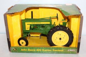 ERTL John Deere 620 Tractor