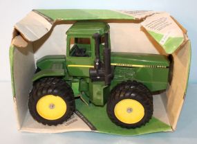 ERTL John Deere 4-Wheel-Drive Tractor