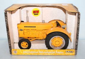 ERTL Case International 660 Industrial Tractor