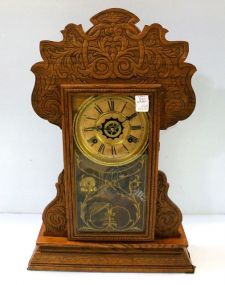 Harlem Oak Kitchen Clock