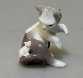 Cat and Mouse Porcelain Lladro Figurine
