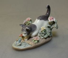 Kitty Confrontation Porcelain Lladro Figurine