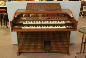 Kimball Entertainer II Organ