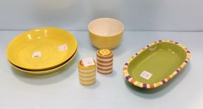 Berry One Porcelain Dish, Two Bowls, Shakers & Small Bowl