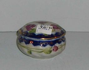 Small covered Nippon powder dish with berries