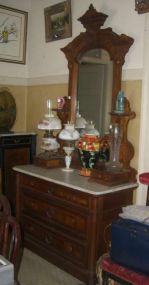 Victorian walnut & burl walnut marble top dresser with large mirror