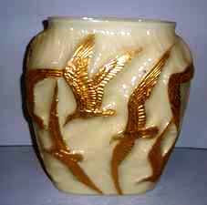 Ivory & gold Consolidated wild geese vase