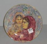 Royal Doulton Edna Hibel 1977 Lucia and Child Plate