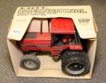 ERTL/INTERNATIONAL/5488 ALL WHEEL DRIVE ASSIST TRACTOR/DIE-CAST METAL 1/16 SCALE