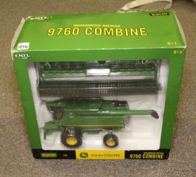 John Deere ERTL 9760 Combine 