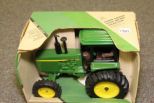 ERTL John Deere Tractor 