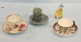 Group of Four Porcelain Cups/Saucers 
