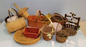 Box Lot of Various Baskets 