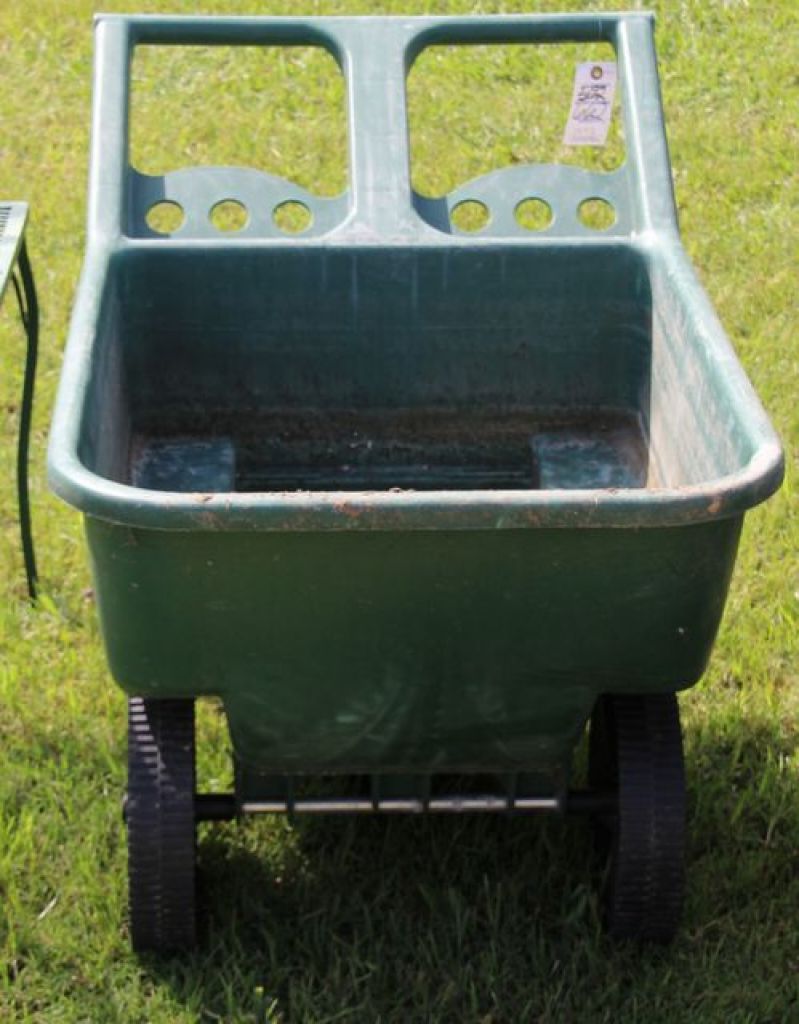 0662 Cyclone Wheelbarrow Second June Online Auction