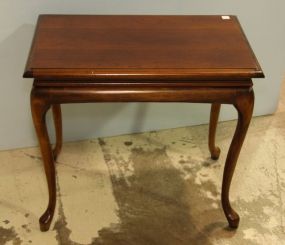 Mahogany Queen Anne Side Table