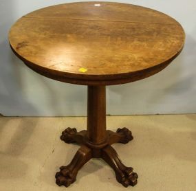 Round Oak Single Pedestal Claw Foot Parlor Table
