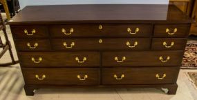 Mahogany Bracket Foot Dresser