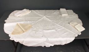 Vintage Embroidered Doilies and Napkins Description