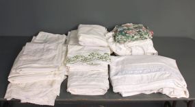 Group of Miscellaneous Sheets and Pillow Cases Description
