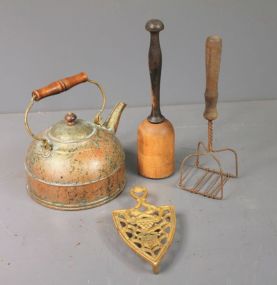 Group of Miscellaneous Kitchen Items
