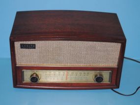 Vintage Zenith AM/FM Radio