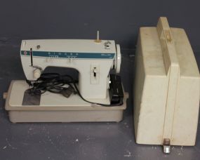 Portable Singer 257 Sewing Machine