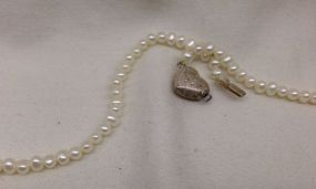 Lady's Irregular Freshwater Pearl Strand