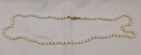One Even Single Strand Pearl Necklace 18.5