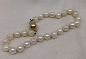 Lady's Freshwater Pearl Bracelet