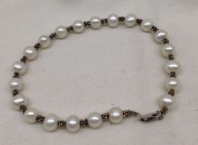 Lady's Freshwater Pearl Bracelet