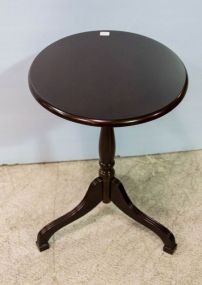 Small Bombay Tilt Top Table