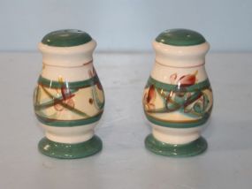 Pair Salt/ Pepper Shakers