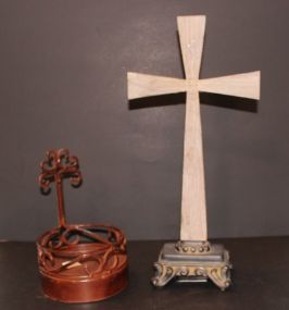 Wood Cross, Iron Display