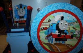 Thomas the Train Table and Chairs Table 23 1/2