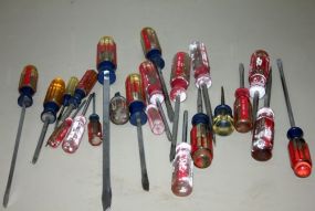 Box Lot of Screwdrivers Craftsman's