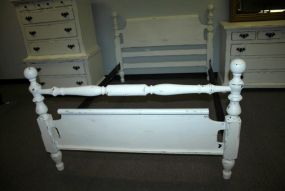 Hand Brushed Distressed White Painted Cannonball Full Size Bed Matches lot #742 and #743 ; 43