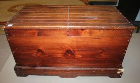 Pine Lift Top Toy or Blanket Box 31