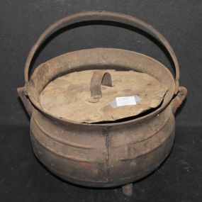 Iron Pot with Lid 8