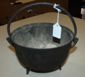 Cast Iron Pot with Handle Has three legs; 7