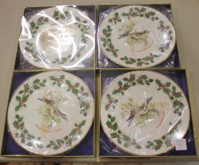 Four Hanpainted Royal Grafton Christmas Plates 8