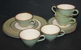 14 pcs Green Classic Heritage China 2 dinner plates, 6 saucers, and 6 cups.
