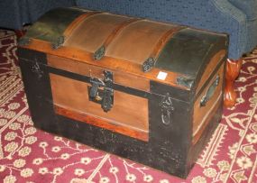 Vintage Camel Back Trunk with Interior Tray 26