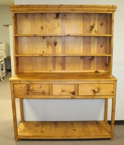 Pine Welch Dresser Welch Dresser, great condition.