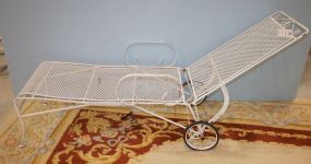 White Iron Chaise Lounge Chaise Lounge