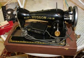 Vintage Hutson Sewing Machine in Case Vintage Hutson Sewing Machine in Case