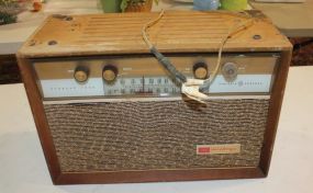 General Electric Vintage Radio 12 1/2