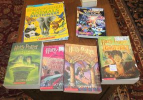 4 Harry Porter Books, 2 Pokmon Books
