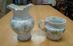 Green & White Sugar Bowl and Vase Green & white sugar bowl 3 1/2