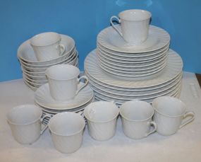 Set of White Swirl Design Dinnerware