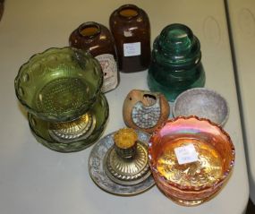 Miscellaneous Lot Includes 2 snuff bottles, 4